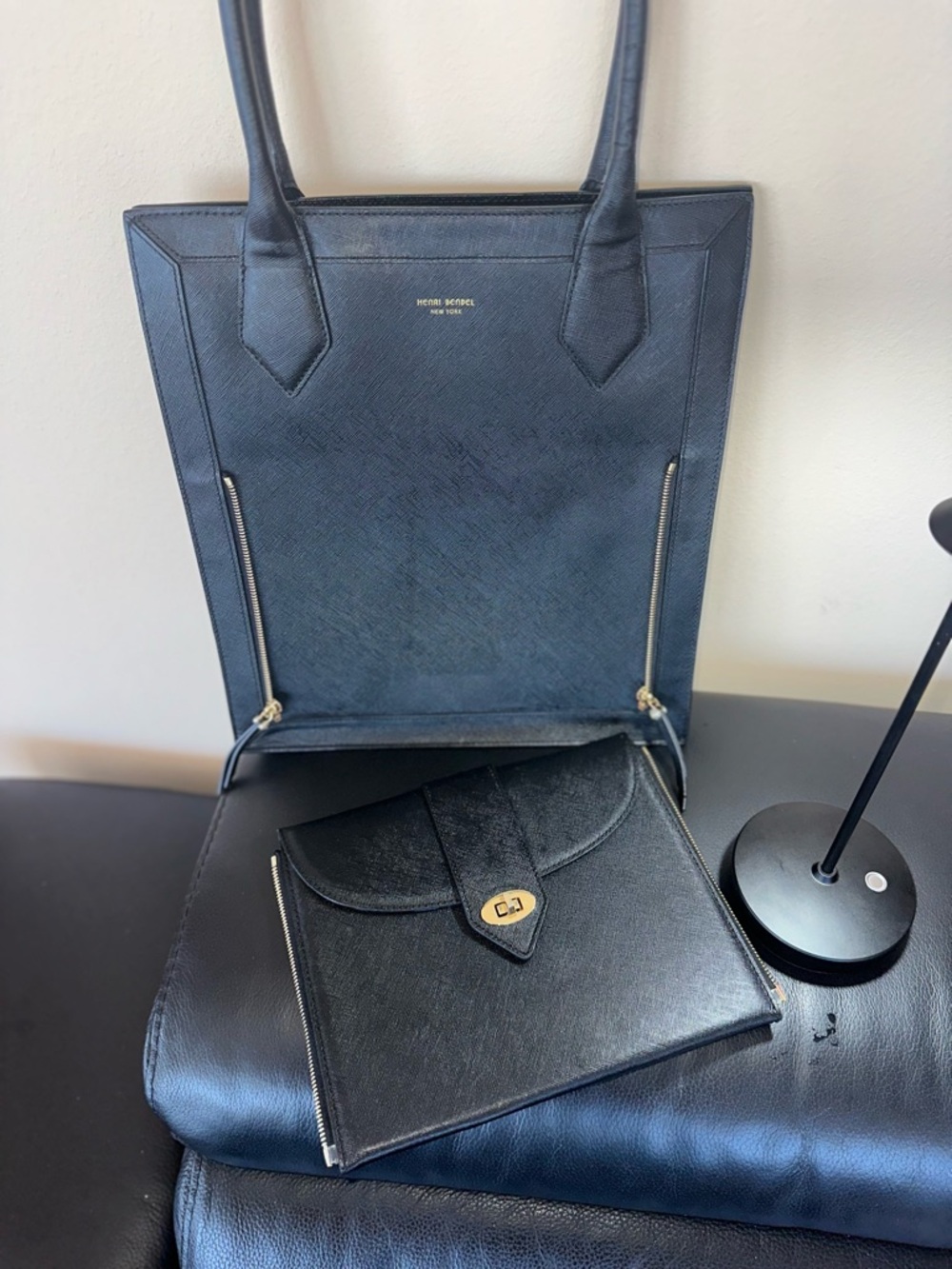 ✨ Henri Bendel Saffiano Black Leather •  Zip off Tablet Case • Collector • Rare - Picture 12 of 15